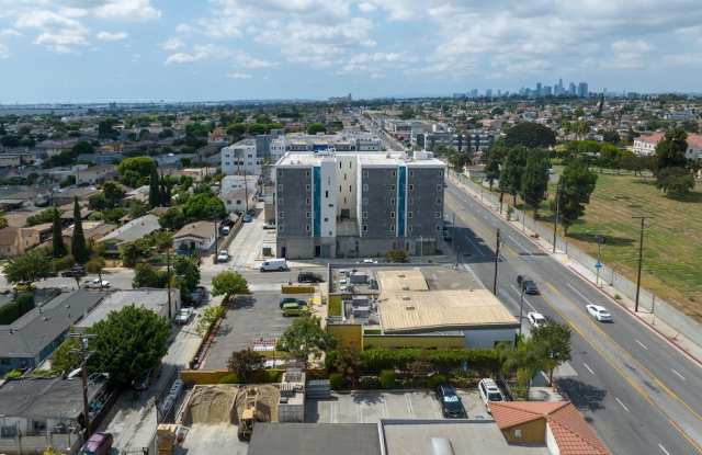 4252 Whittier Boulevard Gallery 3