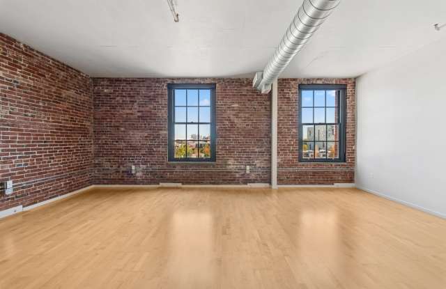 Crane Flats and Lofts Gallery 4