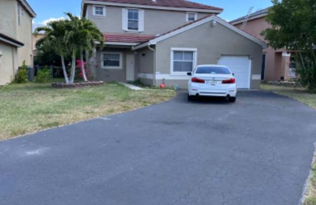 1913 NW 184th Way - 1913 Northwest 184th Way, Pembroke Pines, FL 33029
