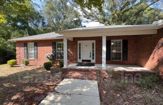 6464 Outer Drive Gallery 2
