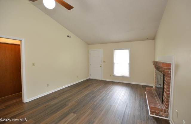 137 Windsor Court Gallery 4