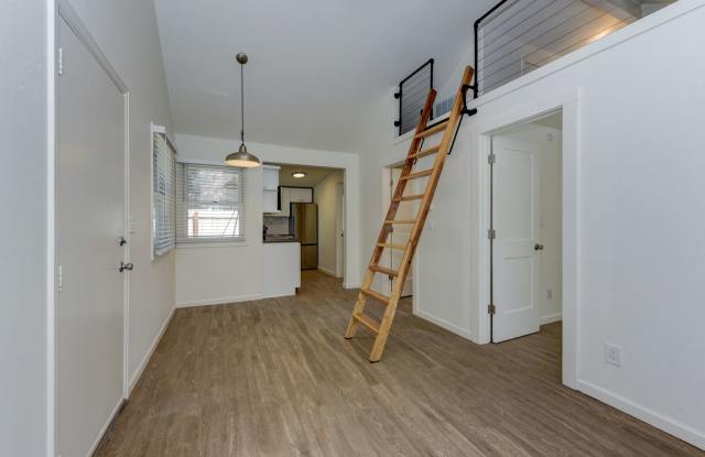 2026 Pre-Leasing RENOVATED Rare 2 Bedroom 1 Bath House W/ Loft! Steps Away from Pearl St - 1828 16th Street, Boulder, CO 80302