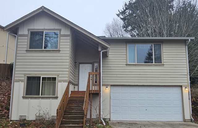 Spacious 3-Bedroom Split-Level with Bonus Room and 2-Car Garage - 5516 West Sherman Heights Road, Kitsap County, WA 98312