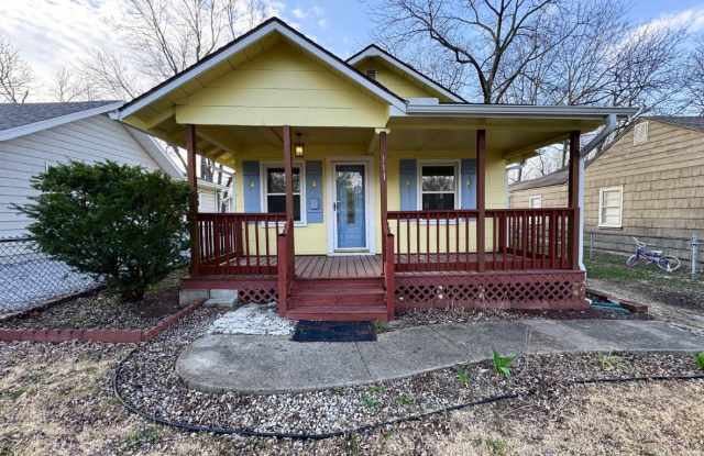 111 West 77th Terrace - 111 West 77th Terrace, Kansas City, MO 64114