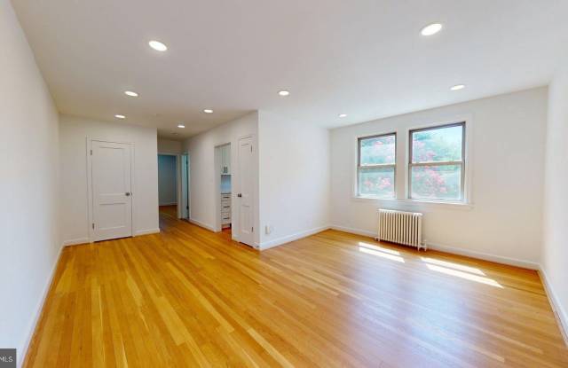 1210 N KENILWORTH Street photos photos