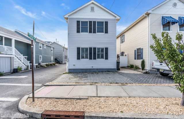 102 W Spray Way Gallery 2