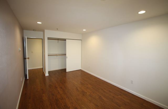 600 W 76th Ave #404 photos photos