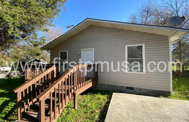215 West Peachtree Street - 215 W Peachtree St, Rossville, GA 30741