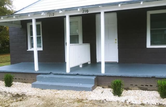712 New St - 712 New Street South, Wilson, NC 27893