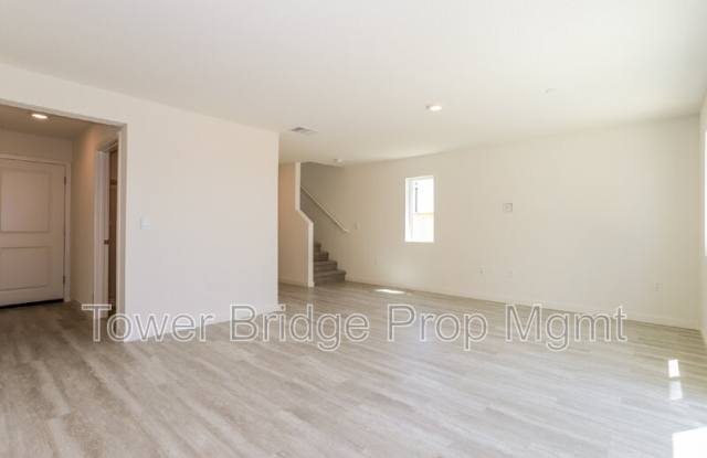 2033 Blue Star Drive Gallery 3