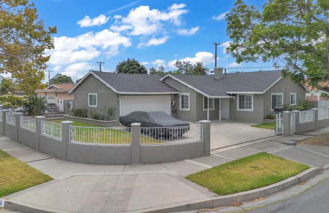 2502 S Olive Street photos photos