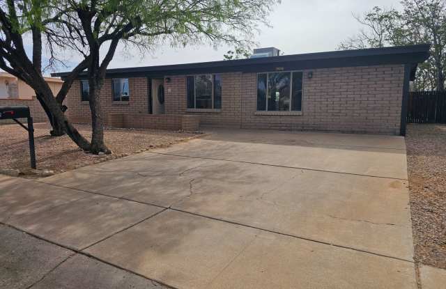4 bedroom home close to Cochise College! photos photos 4 bedroom home close to Cochise College! photos photos