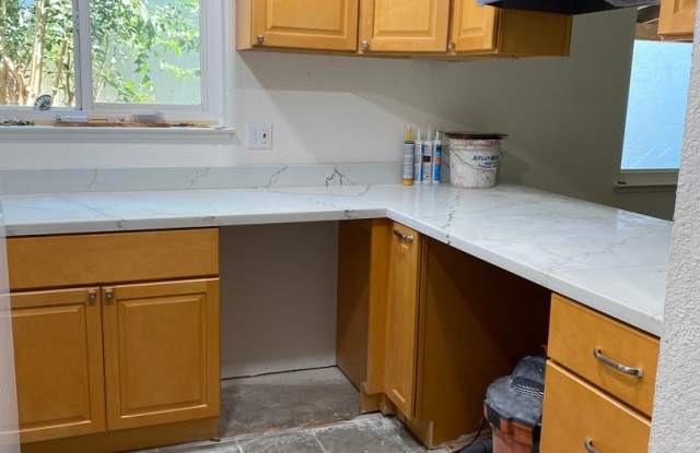 4th of July MOVE IN SPECIAL! $500.00 off your first month's rent if you move in by July 4th! photos photos