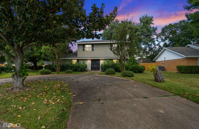 UNIVERSITY TERRACE! - 1502 Suburbia Drive, Shreveport, LA 71105