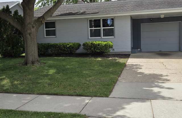 2731 Kellogg Ave photos photos