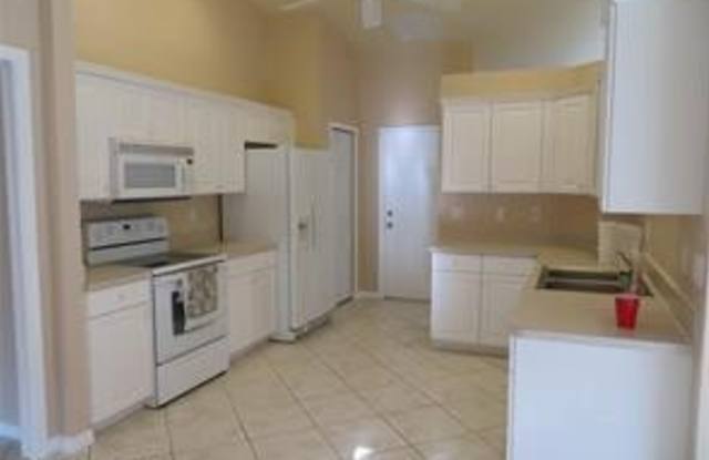 9299 Crocus CT Gallery 3