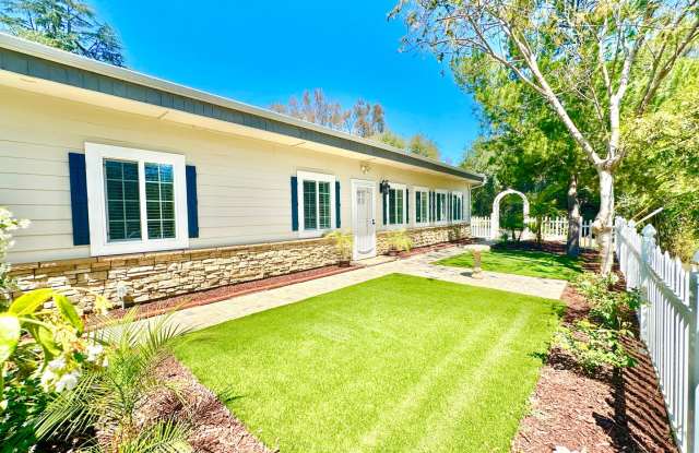 Stunning Top to Bottom, Inside & Out Remodel Job on this Rental Home, Minutes to Fallbrook or Bonsall, on Private Property Location! photos photos