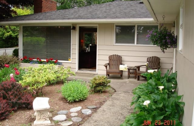 2424 96th Ave NE - 2424 96th Avenue Northeast, Clyde Hill, WA 98004