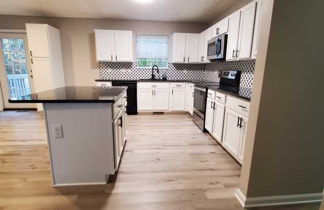 8504 Maeve Ct Gallery 3