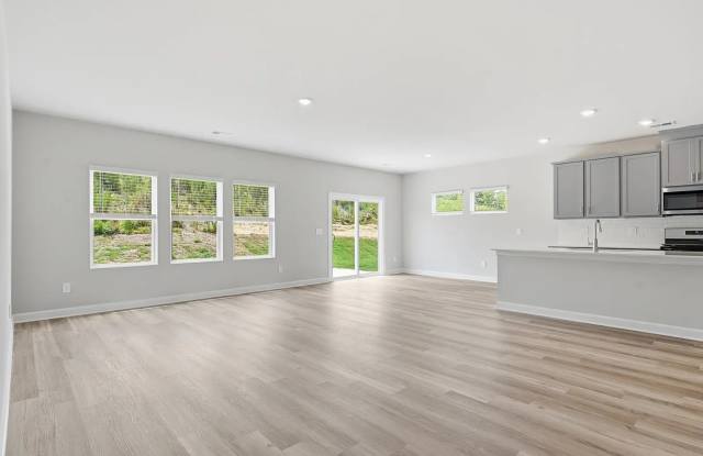 551 Summit View Gallery 3