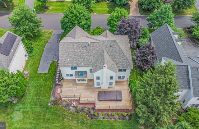 104 SPYGLASS DRIVE Gallery 4