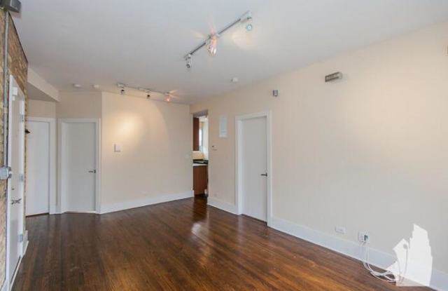 3453 North Wolcott Avenue Gallery 2