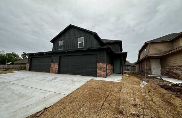 MODERN 3 Bed 2.5 Bath 2 Car Garage photos photos