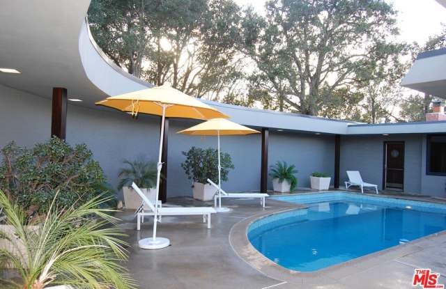 14513 Mulholland Dr Gallery 2