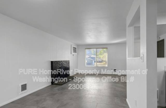 8806 N Calispel St Gallery 2