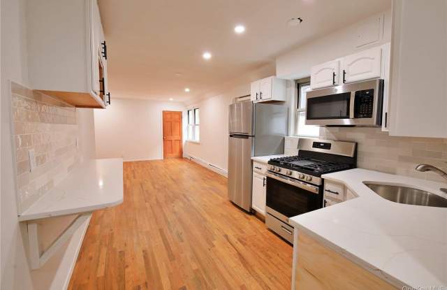 750 E Broadway Gallery 2