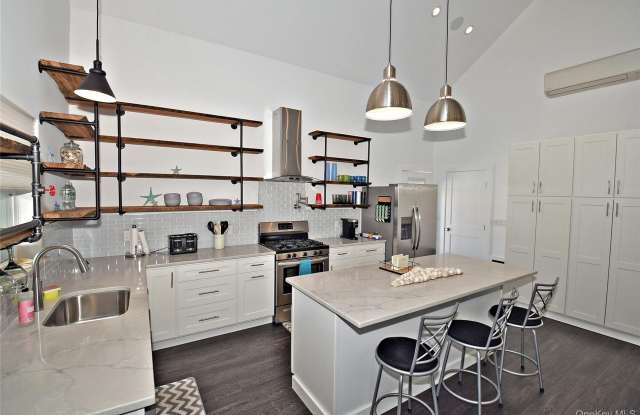 68 Daytona Street photos photos