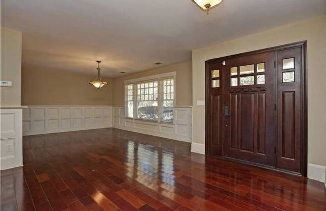 5178 Chamblee Dunwoody Road Gallery 2