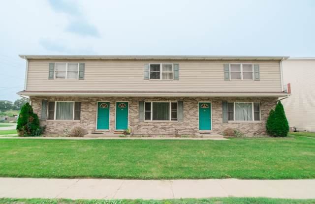 2 bedroom / 2 bathroom Townhouse for rent in Chesterton - 128 South 15th Street, Chesterton, IN 46304