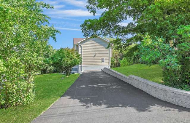 15 Waldron Avenue Gallery 3