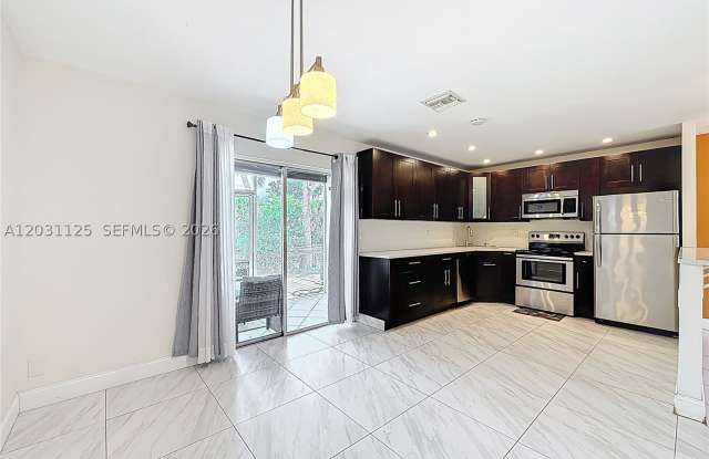 2686 NW 60th Way photos photos
