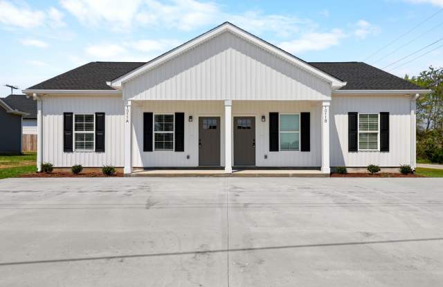 1011 Oak Street - A photos photos