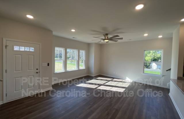 1106 Foundry Dr Gallery 4