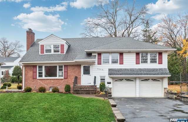 164 Jeffer Court - 164 Jeffer Court, Ridgewood, NJ 07450