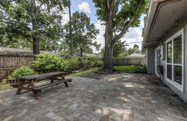 1919 Shadowdale Drive Gallery 3