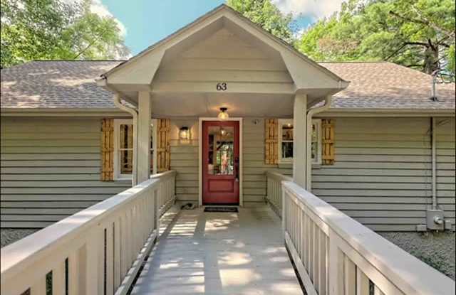 63 Mint Ln photos photos