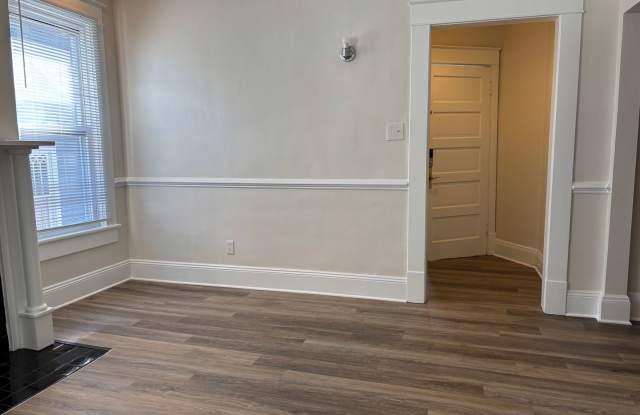 1 BR Apartment Convenient to Downtown Greensboro, near Fisher Park Gallery 4