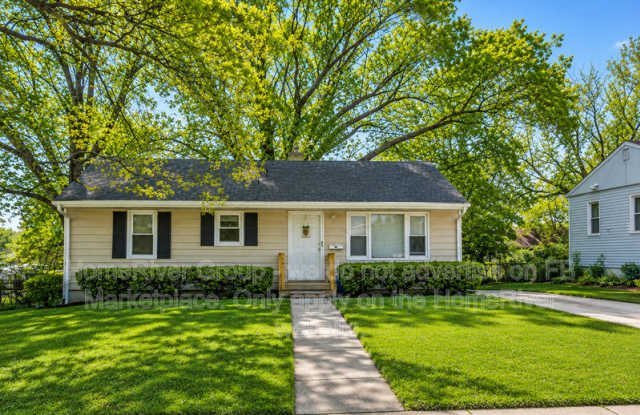 9002 Central St photos photos