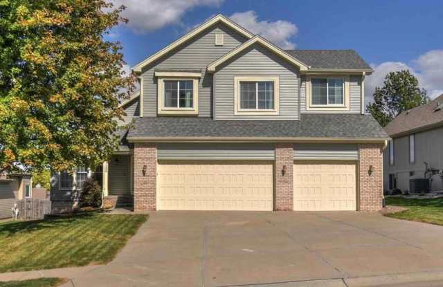 Beautiful 4 Bedroom In Rose Garden Estates!! photos photos