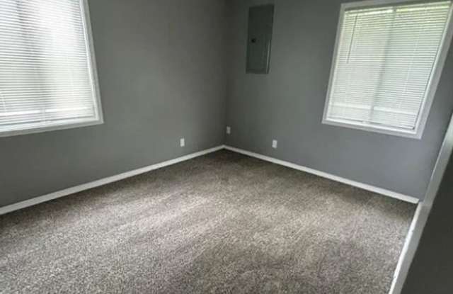 For Lease Gallery 4