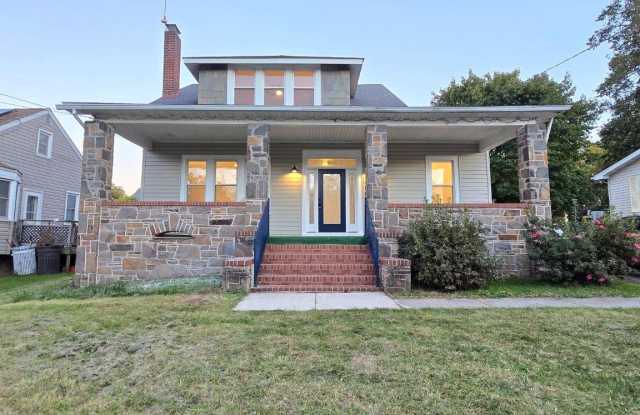 2117 LORRAINE Avenue Gallery 1