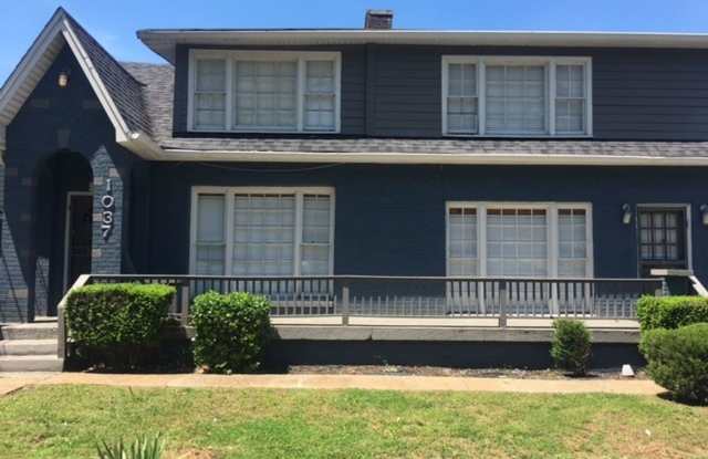1 Bed/ 1 Bath Apartment near Fisk, Meharry and TSU. Half off 1st month's rent with a June move-in date photos photos