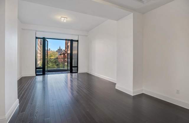 155 W 11th St Gallery 2