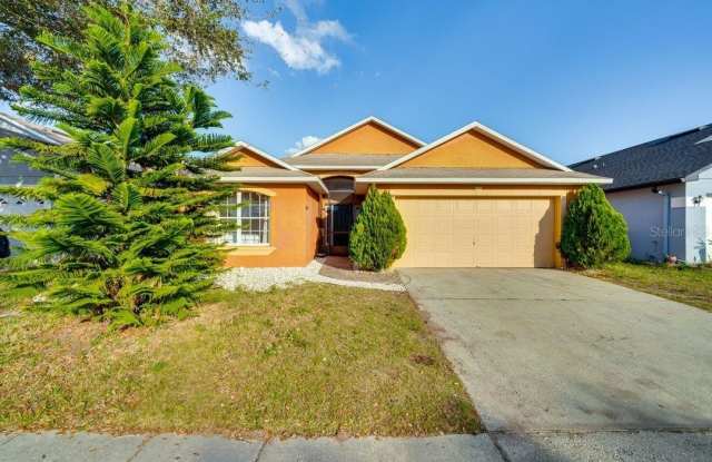 619 EAGLE POINTE S - 619 Eagle Pointe South, Kissimmee, FL 34746