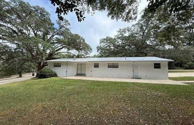 1601 Salmon Dr Gallery 3