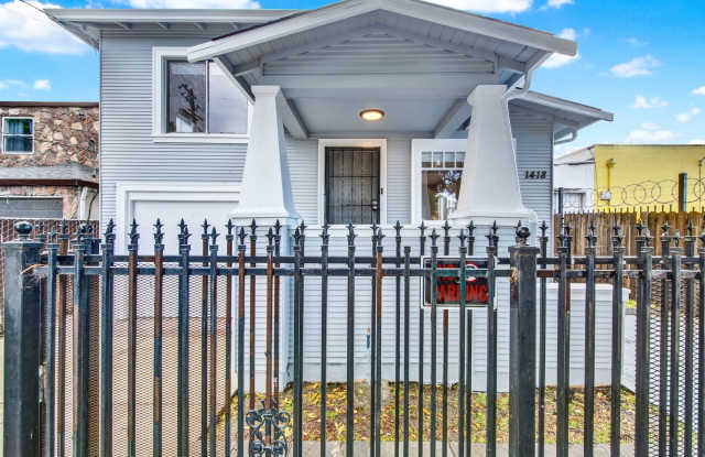 Modern Style Renovated 2 Bedroom 1 Bath House in Oakland -- Available Now!!! photos photos